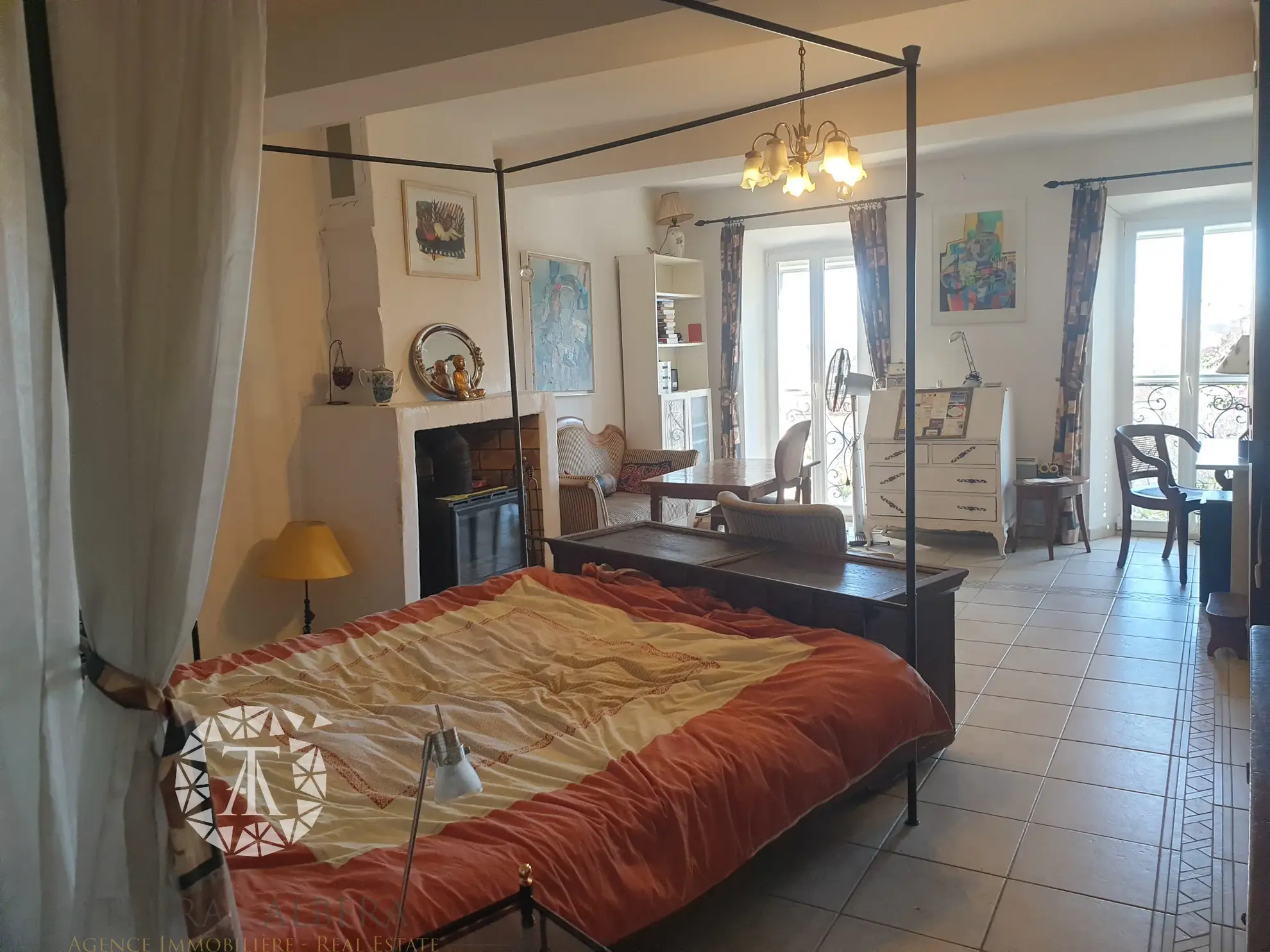 Atypique Duplex avec Terrasse à Sorede 