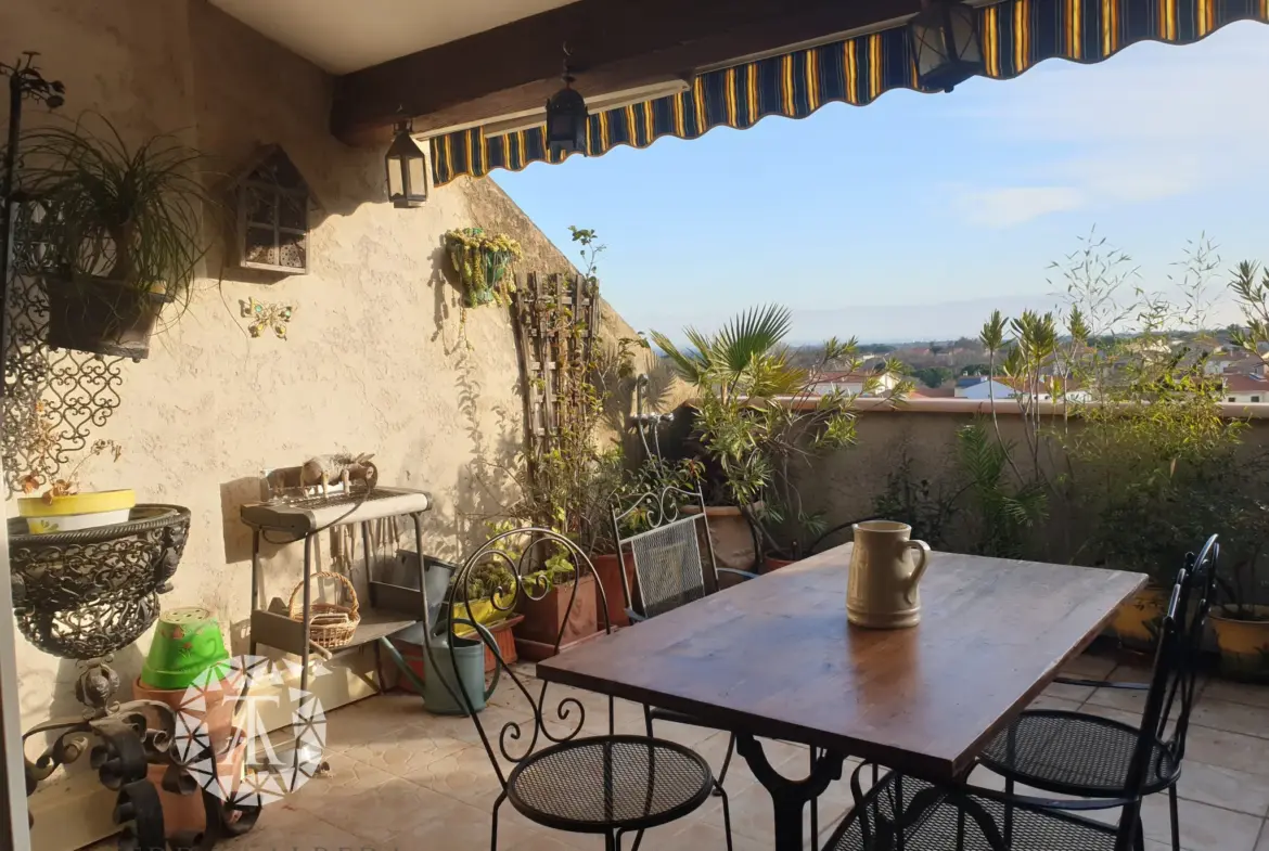 Atypique Duplex avec Terrasse à Sorede 