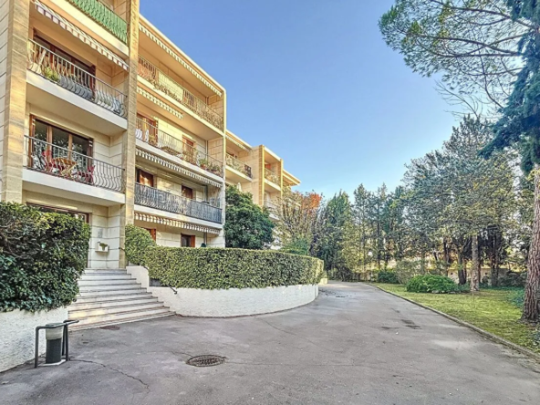 Vente d'un Appartement Type 2 avec Jardin Privatif à Aix-en-Provence 