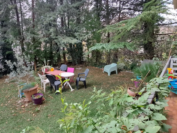 Vente d'un Appartement Type 2 avec Jardin Privatif à Aix-en-Provence 