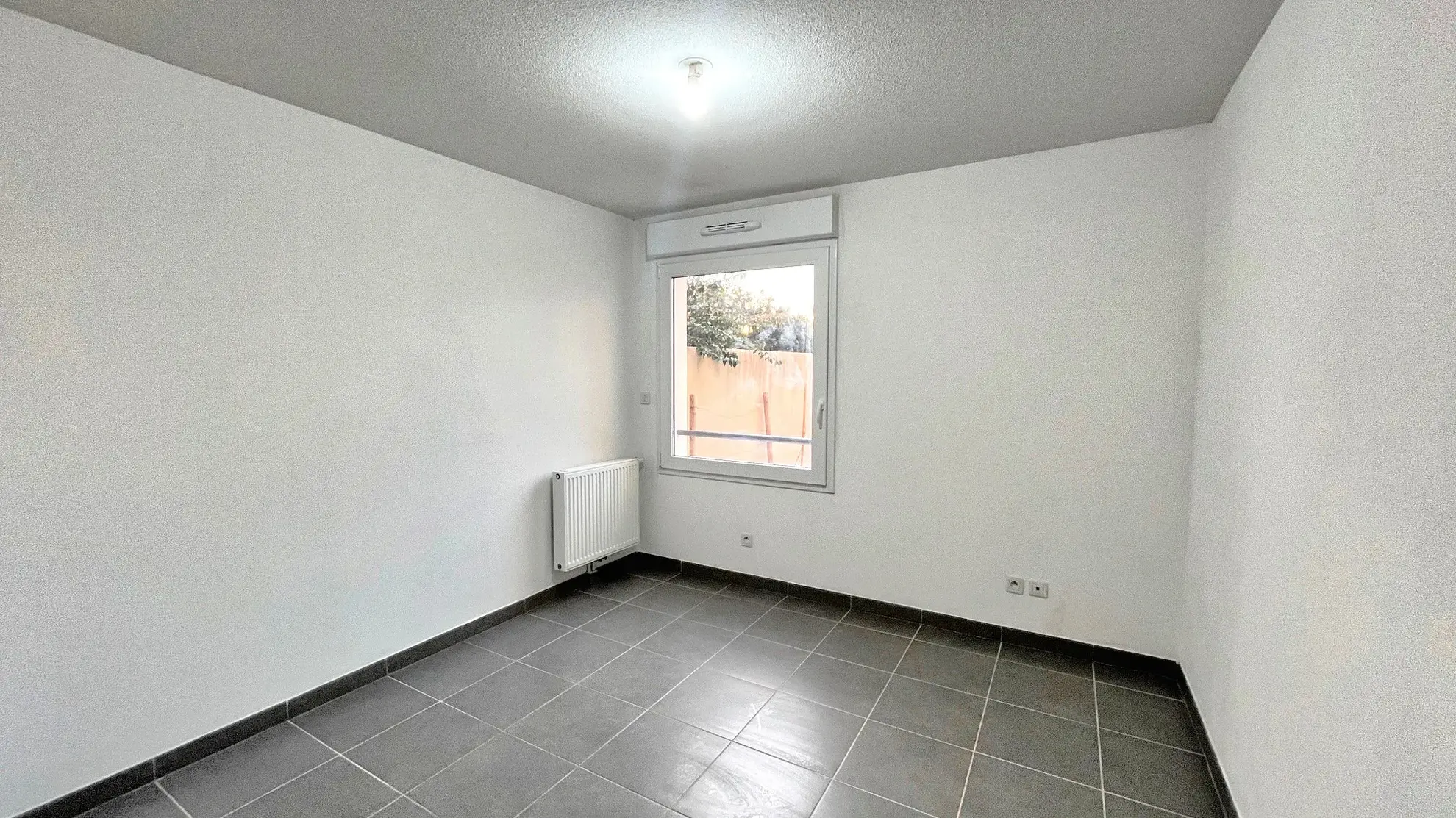 Appartement à vendre à Morières-lès-Avignon de 43 m² avec jardin et terrasse 