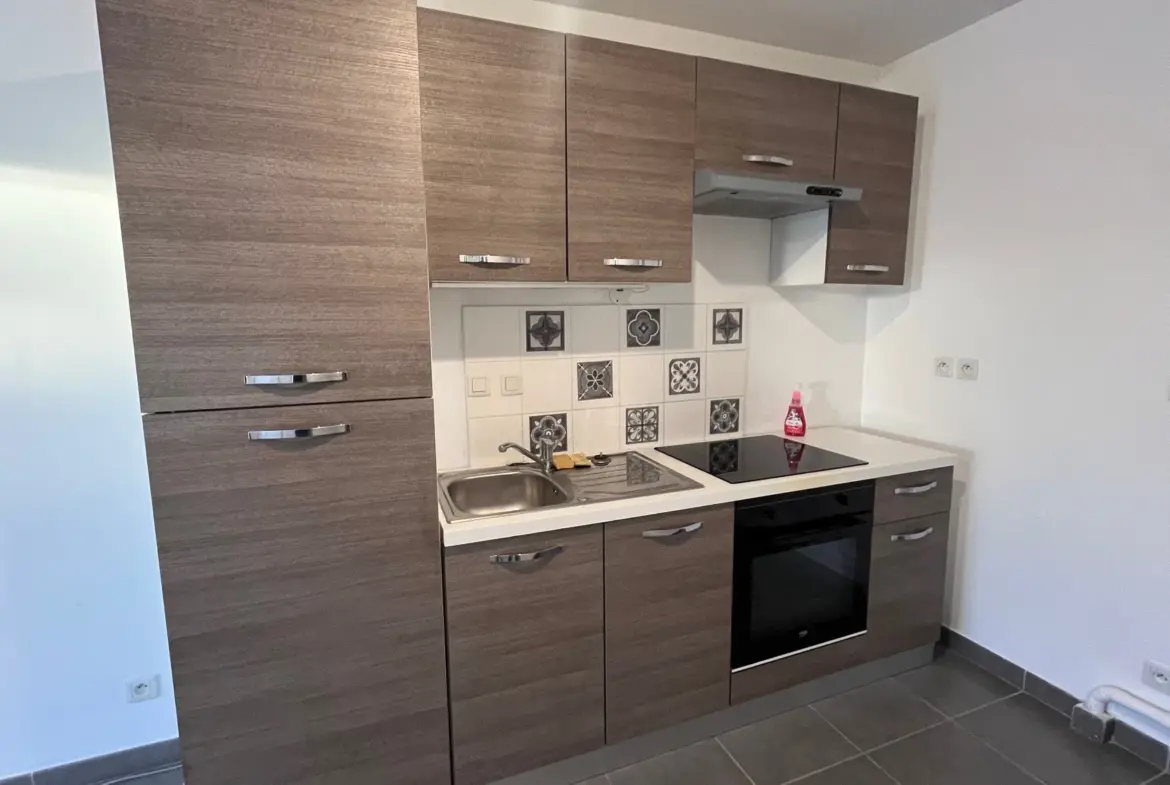 Appartement à vendre à Morières-lès-Avignon de 43 m² avec jardin et terrasse 