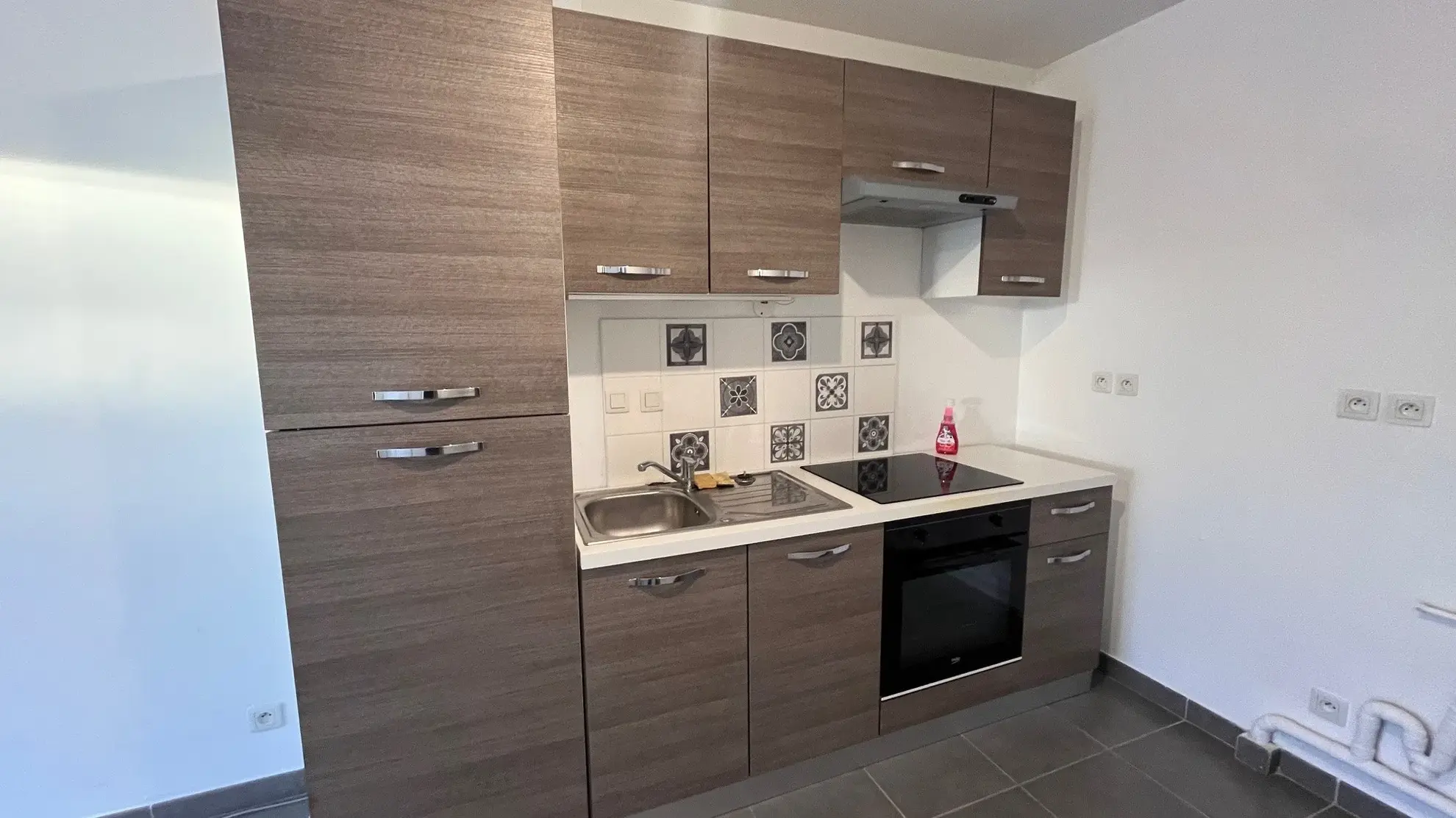 Appartement à vendre à Morières-lès-Avignon de 43 m² avec jardin et terrasse 