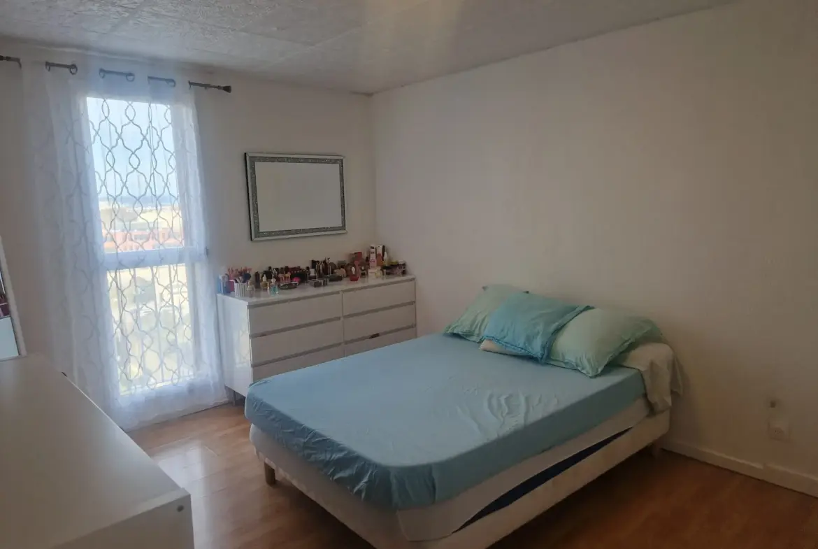 À vendre : Appartement T3 avec terrasse fermée à Marignane - Spécial Investisseur 