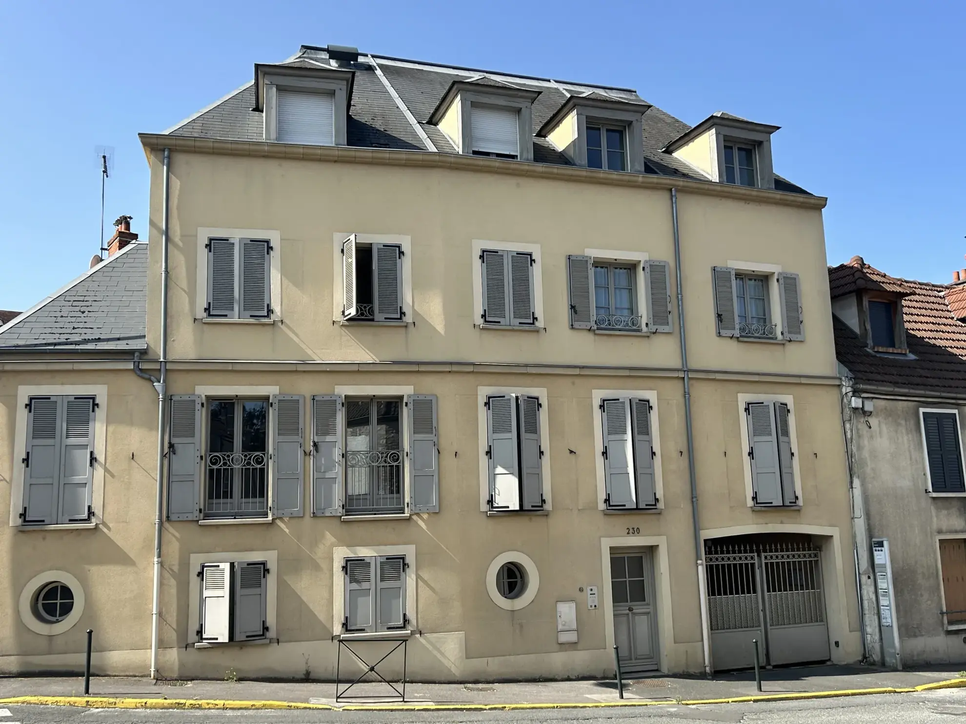 À vendre : Appartement duplex 4 pièces de 67 m² à Etampes avec parking 