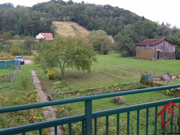 Pavillon sur sous-sol avec jardin à Montmorot 