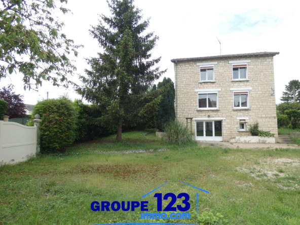 Maison Familiale à Migennes avec 3 Chambres à Vendre 