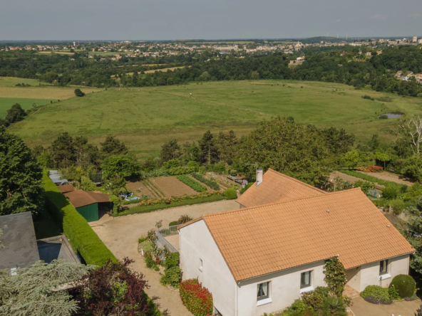 Maison de 134 m² avec terrain à Thouars 