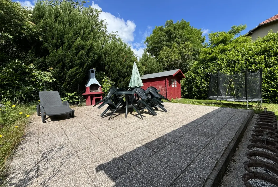 Maison individuelle rénovée à Hombourg-Haut avec jardin clos 