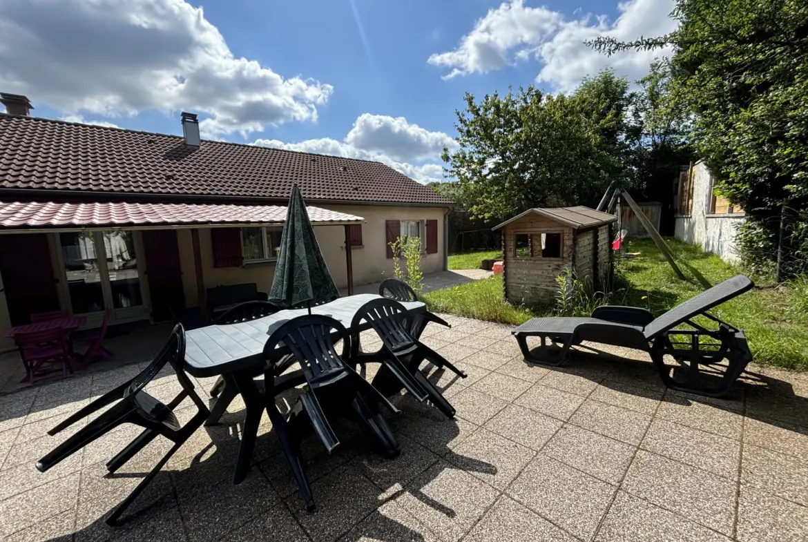 Maison individuelle rénovée à Hombourg-Haut avec jardin clos 