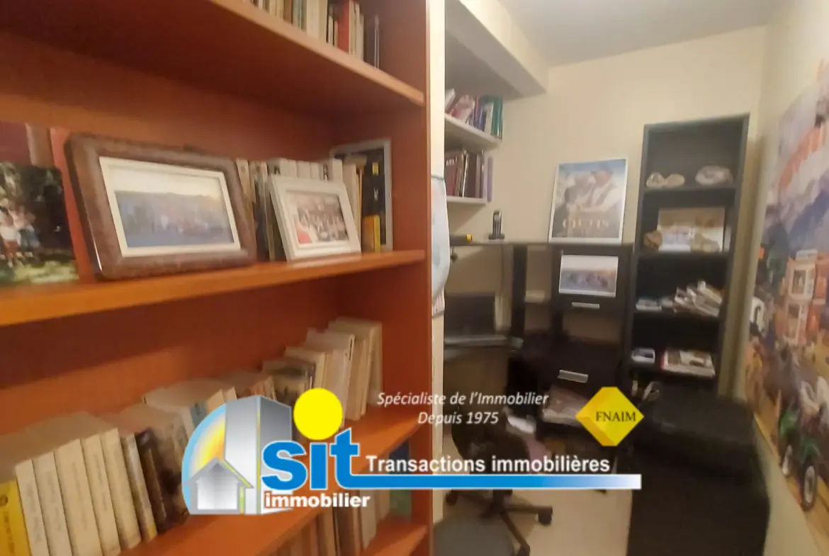 Appartement T4 au dernier étage avec balcon et garage à Vienne Nord (38200) 