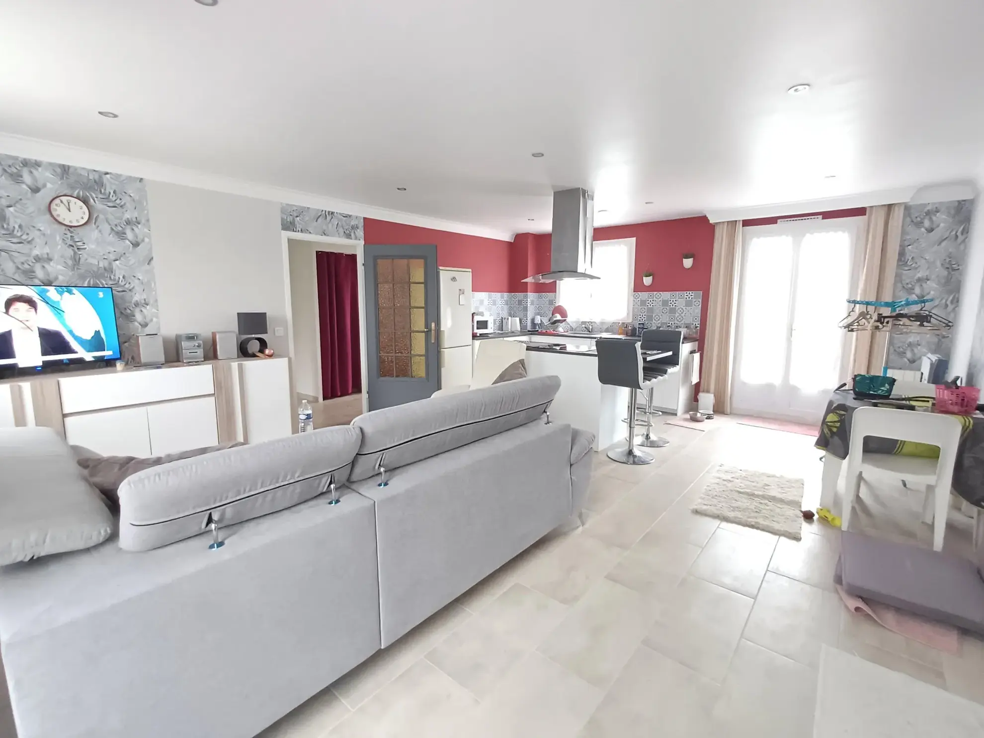 Maison rénovée à vendre à Épernon - 69 m² avec 2 chambres 