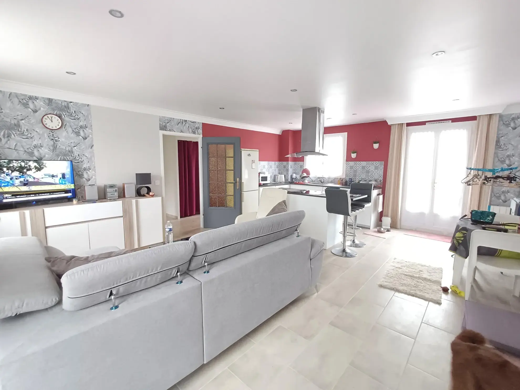 Maison rénovée à vendre à Épernon - 69 m² avec 2 chambres 