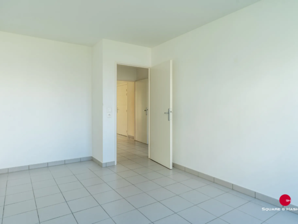 Vente d'un appartement trois pièces avec loggia à Bordeaux 