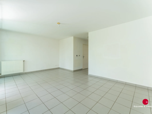 Vente d'un appartement trois pièces avec loggia à Bordeaux 