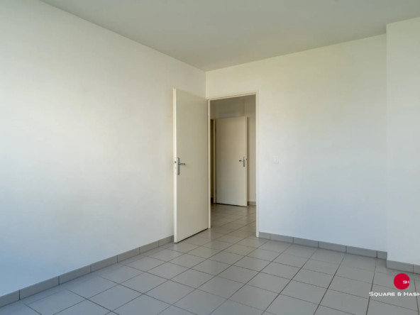 Vente d'un appartement trois pièces avec loggia à Bordeaux 