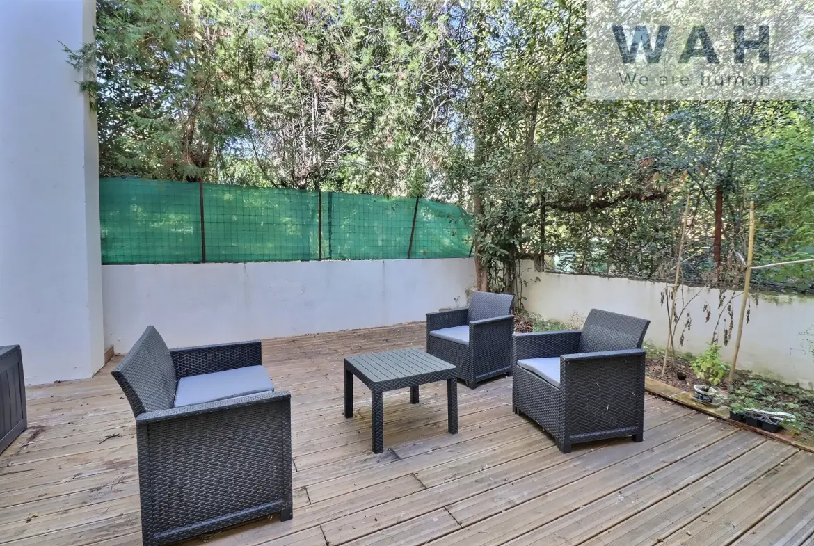 Maison moderne de 4 pièces avec extérieurs à vendre à Nîmes 