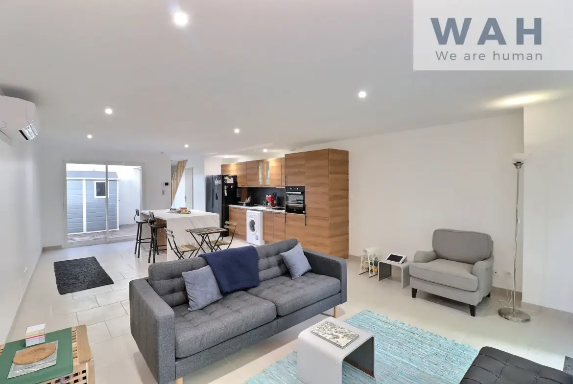 Maison moderne de 4 pièces avec extérieurs à vendre à Nîmes 