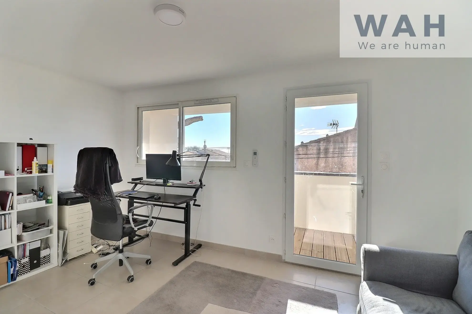 Maison moderne de 4 pièces avec extérieurs à vendre à Nîmes 