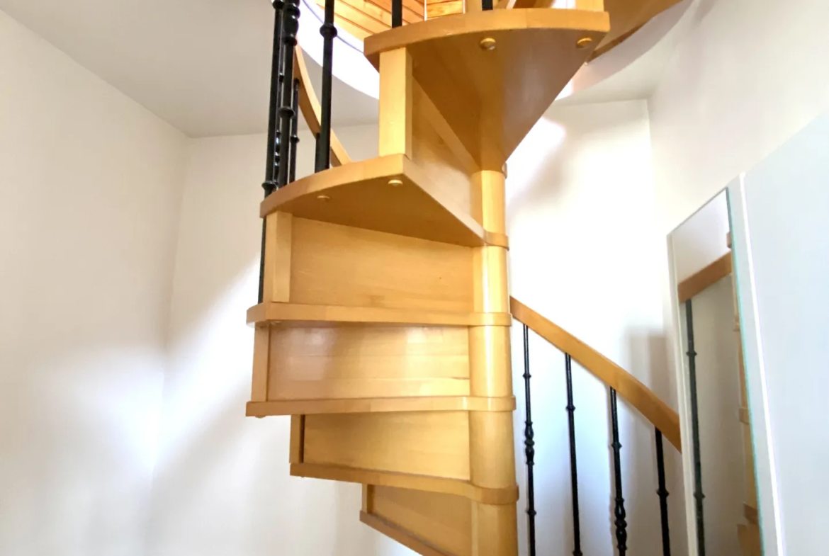 Maison de ville à vendre à La Courneuve - 81 m² 