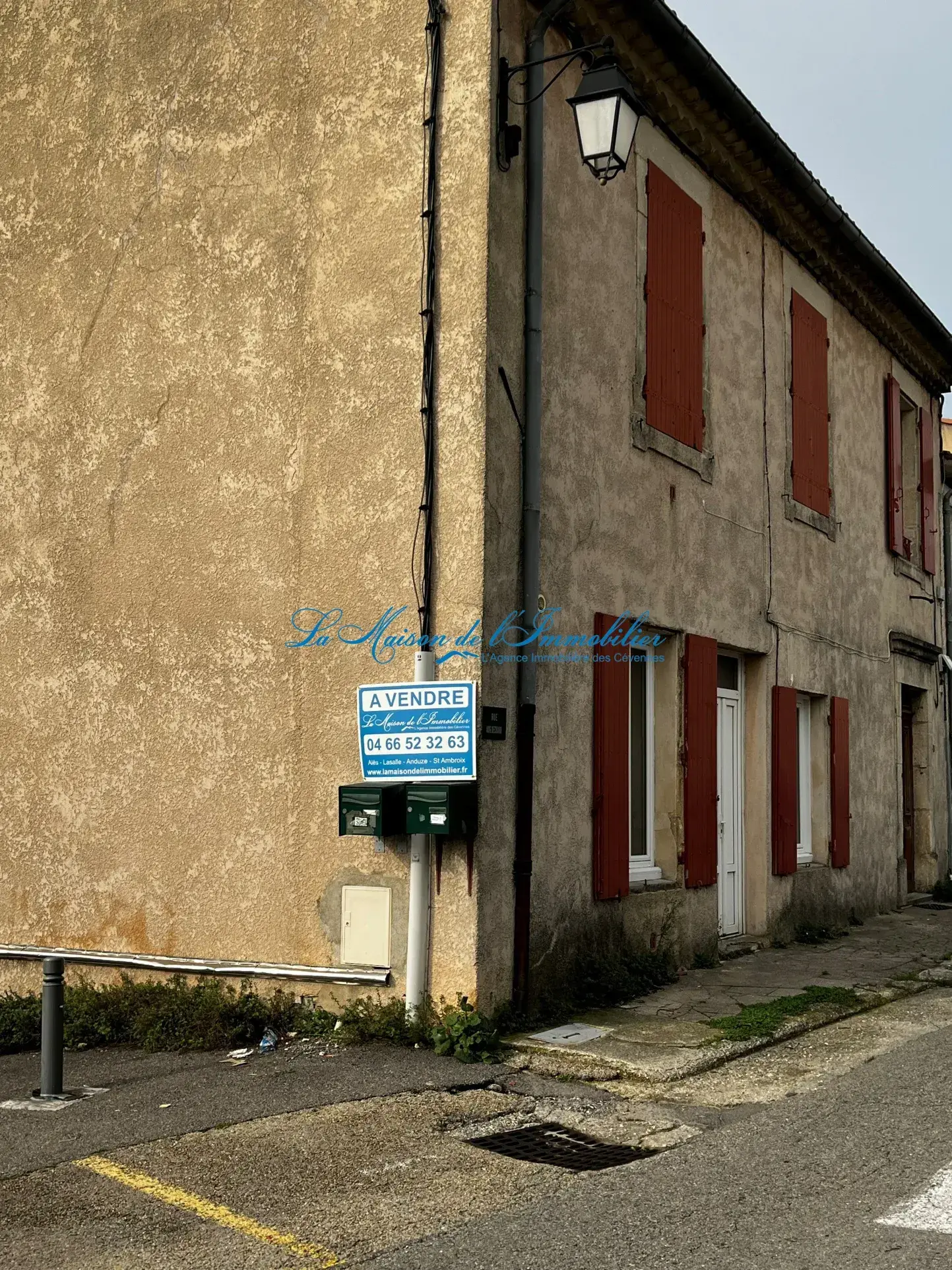 À vendre : Immeuble de rapport avec deux appartements à Lédignan 