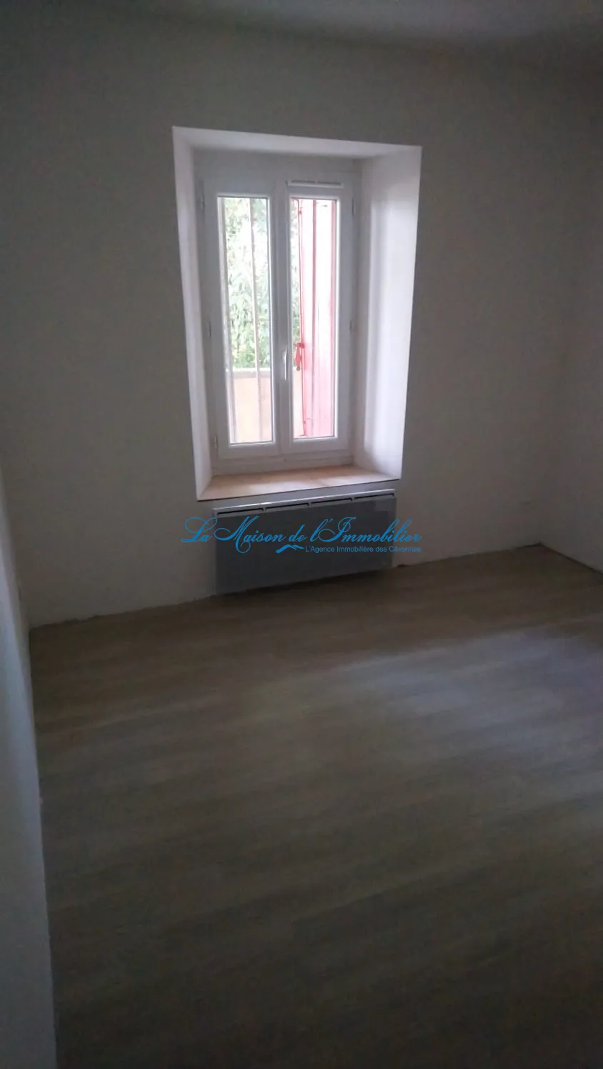 À vendre : Immeuble de rapport avec deux appartements à Lédignan 