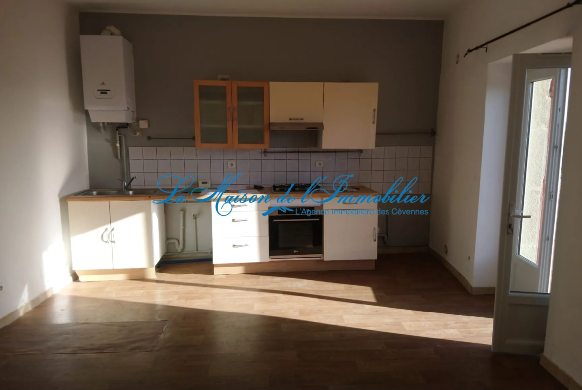 À vendre : Immeuble de rapport avec deux appartements à Lédignan 