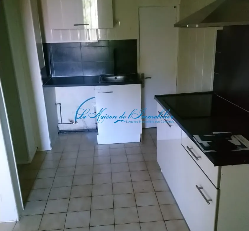 À vendre : Immeuble de rapport avec deux appartements à Lédignan 