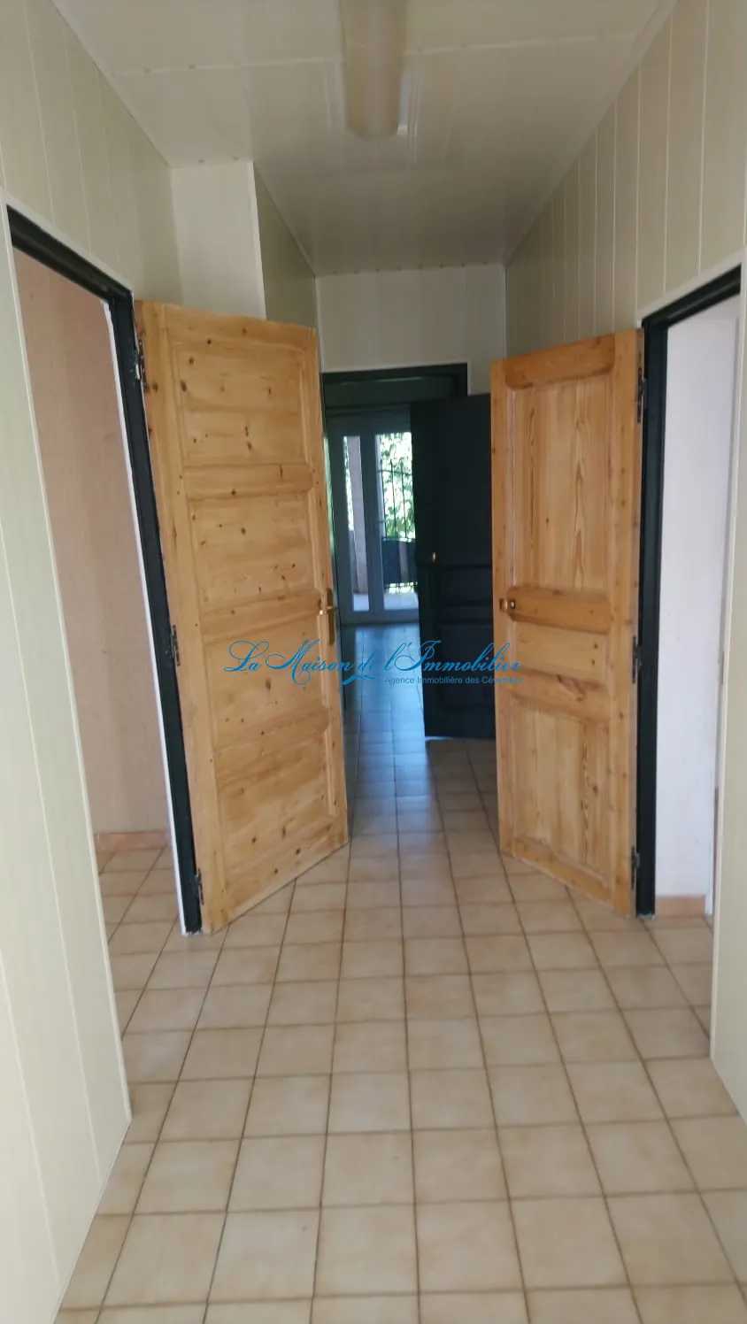 À vendre : Immeuble de rapport avec deux appartements à Lédignan 