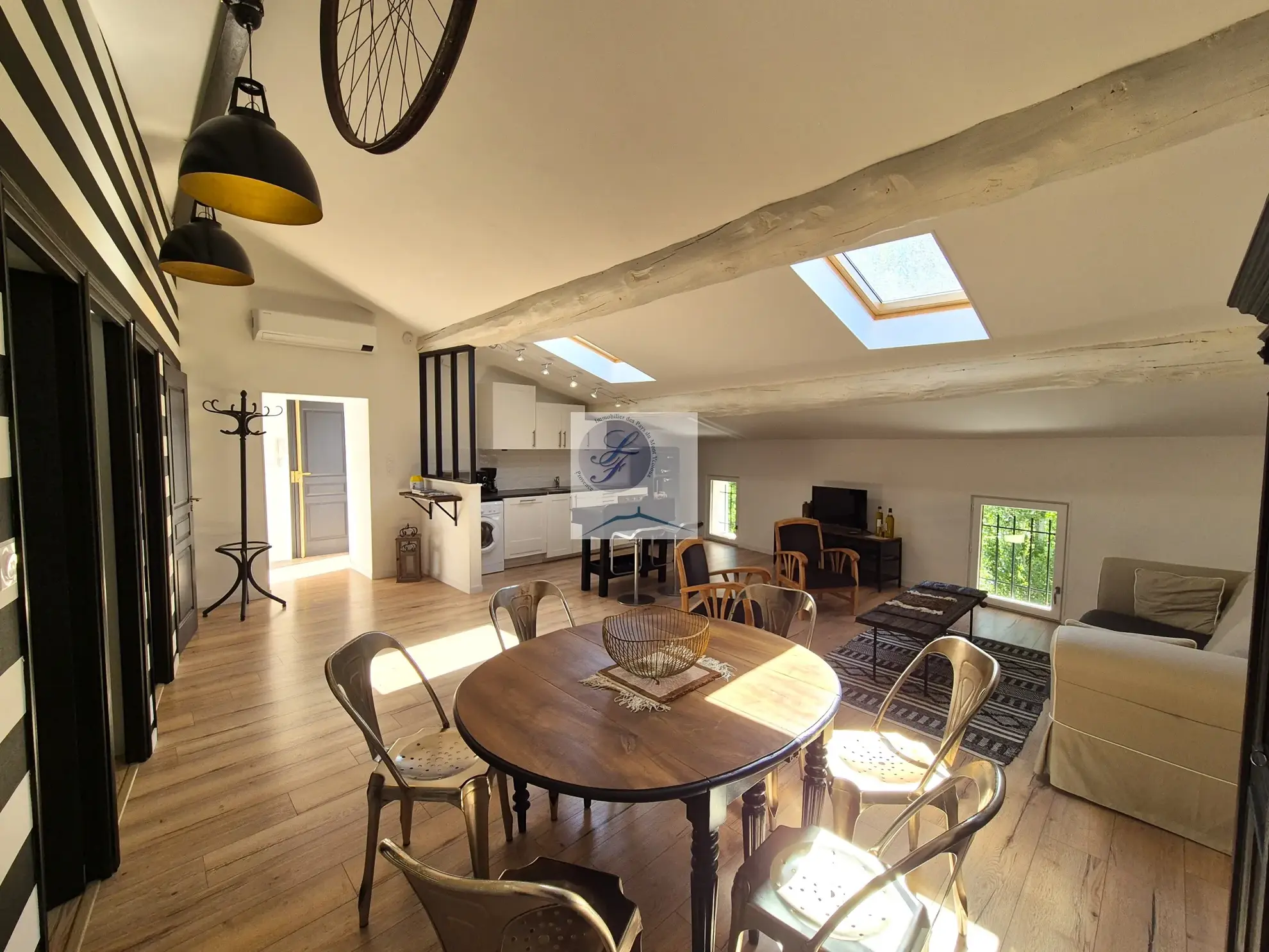Appartement T3 avec terrasse et cave à Bédoin, Mont Ventoux 