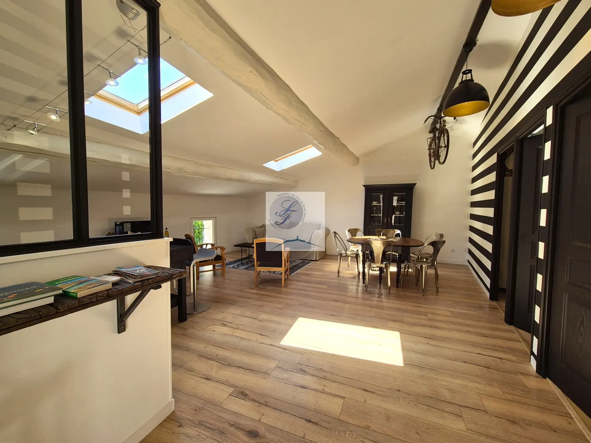 Appartement T3 avec terrasse et cave à Bédoin, Mont Ventoux 