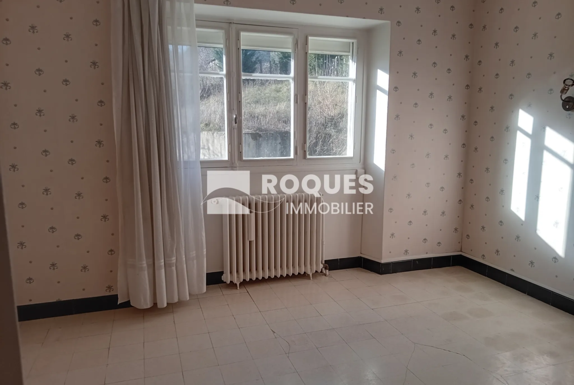 Maison T4 à vendre à Millau avec vue dégagée 
