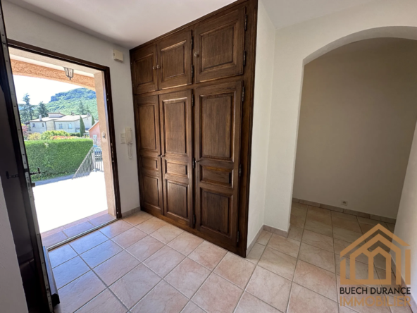 Villa traditionnelle de 5 pièces à Laragne-Monteglin - 299000 EUR 