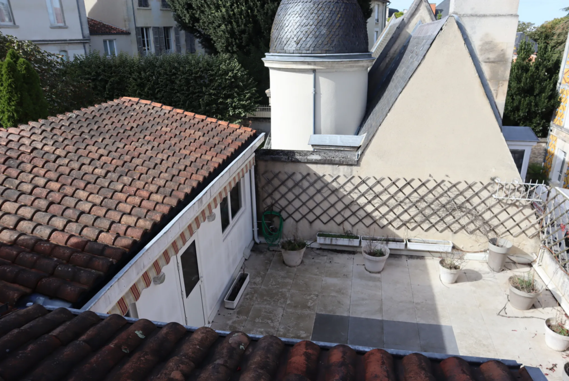 Maison de ville à vendre à Cognac, 288700 € 