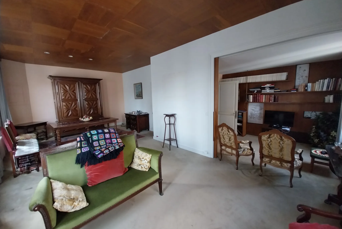 Maison de ville à vendre à Cognac, 288700 € 