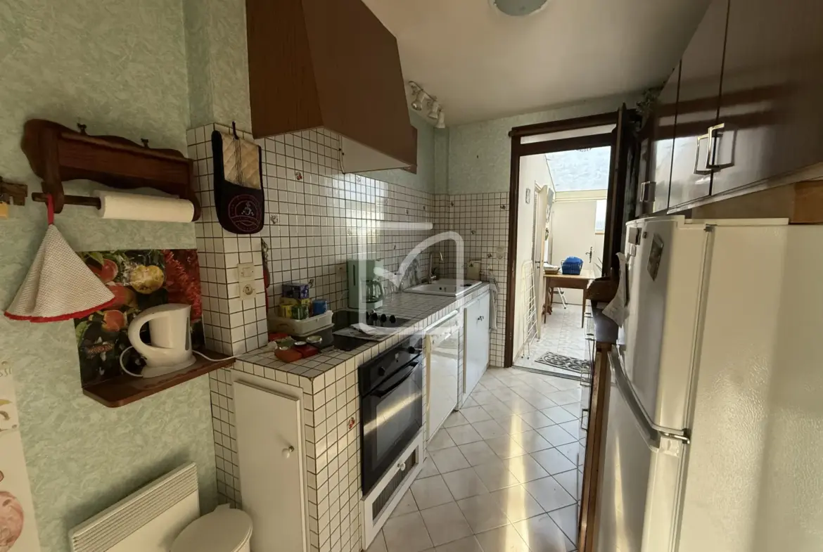 Maison à vendre à Poitiers - 2 chambres avec jardin clos 