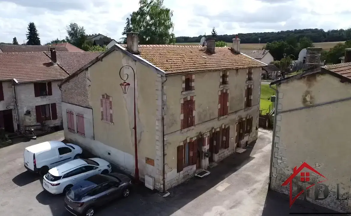 Vente maison à Montreuil-sur-Blaise comprenant deux logements et une remise 