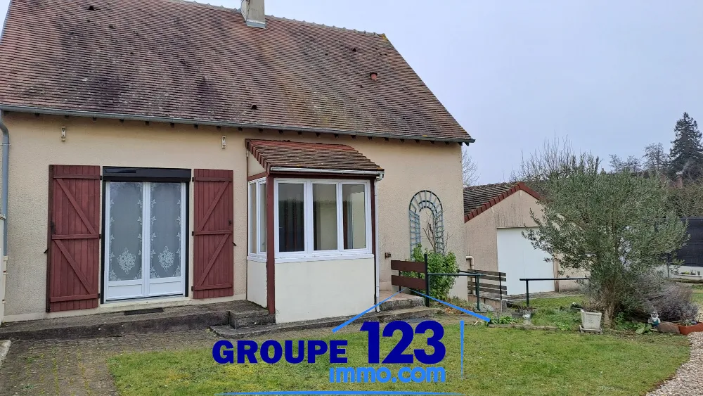 Maison de 1994 avec 3 chambres et garage à Chamvres 