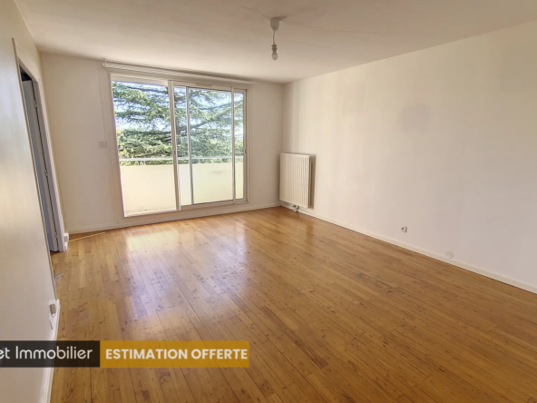Appartement T4 rénové de 77 m² à Irigny, résidence sécurisée 