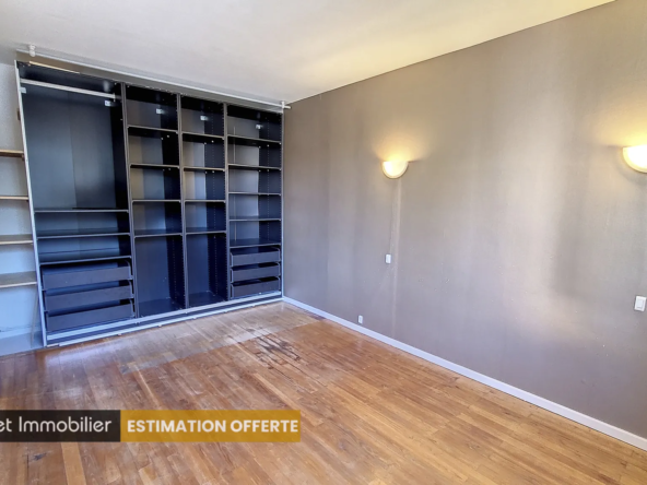 Appartement T4 rénové de 77 m² à Irigny, résidence sécurisée 