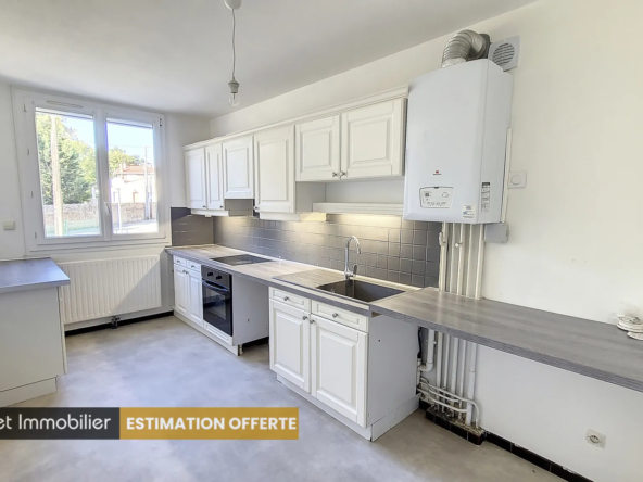 Appartement T4 rénové de 77 m² à Irigny, résidence sécurisée 