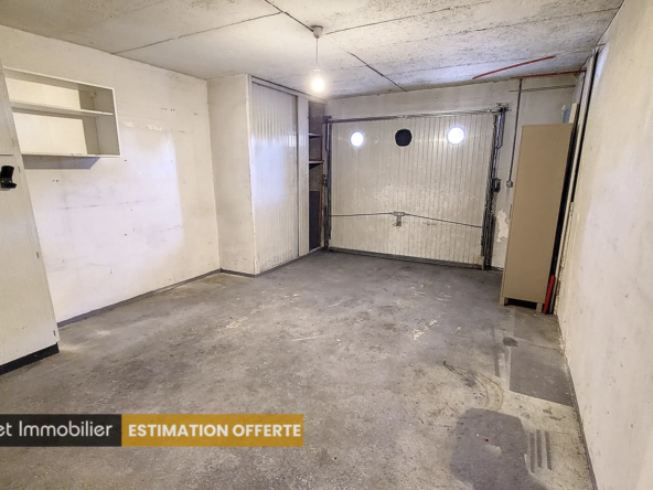 Appartement T4 rénové de 77 m² à Irigny, résidence sécurisée 