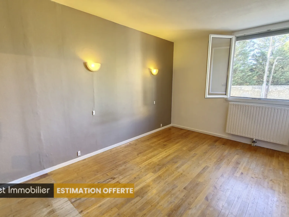Appartement T4 rénové de 77 m² à Irigny, résidence sécurisée 