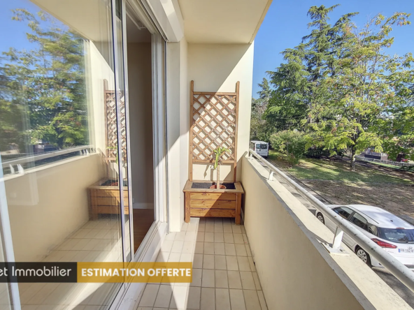 Appartement T4 rénové de 77 m² à Irigny, résidence sécurisée 