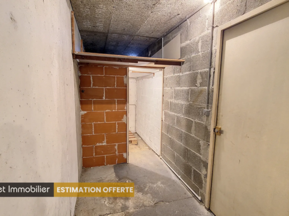 Appartement T4 rénové de 77 m² à Irigny, résidence sécurisée 
