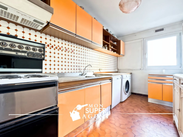 Super T2 de 46 m² à Melun, dernier étage avec loggia et cave 