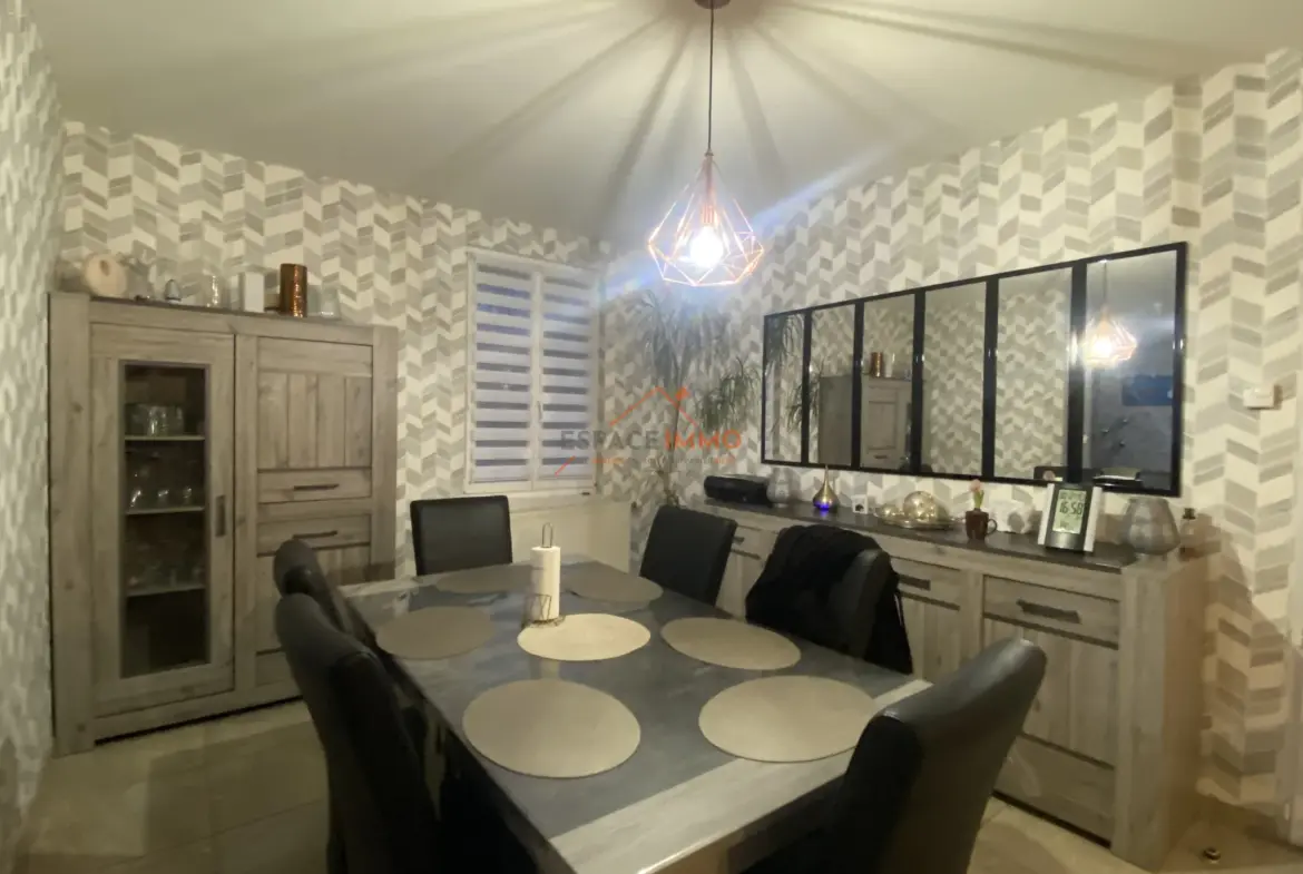 Maison de 138 m² à Trith Saint Léger avec 4 chambres et jardin 