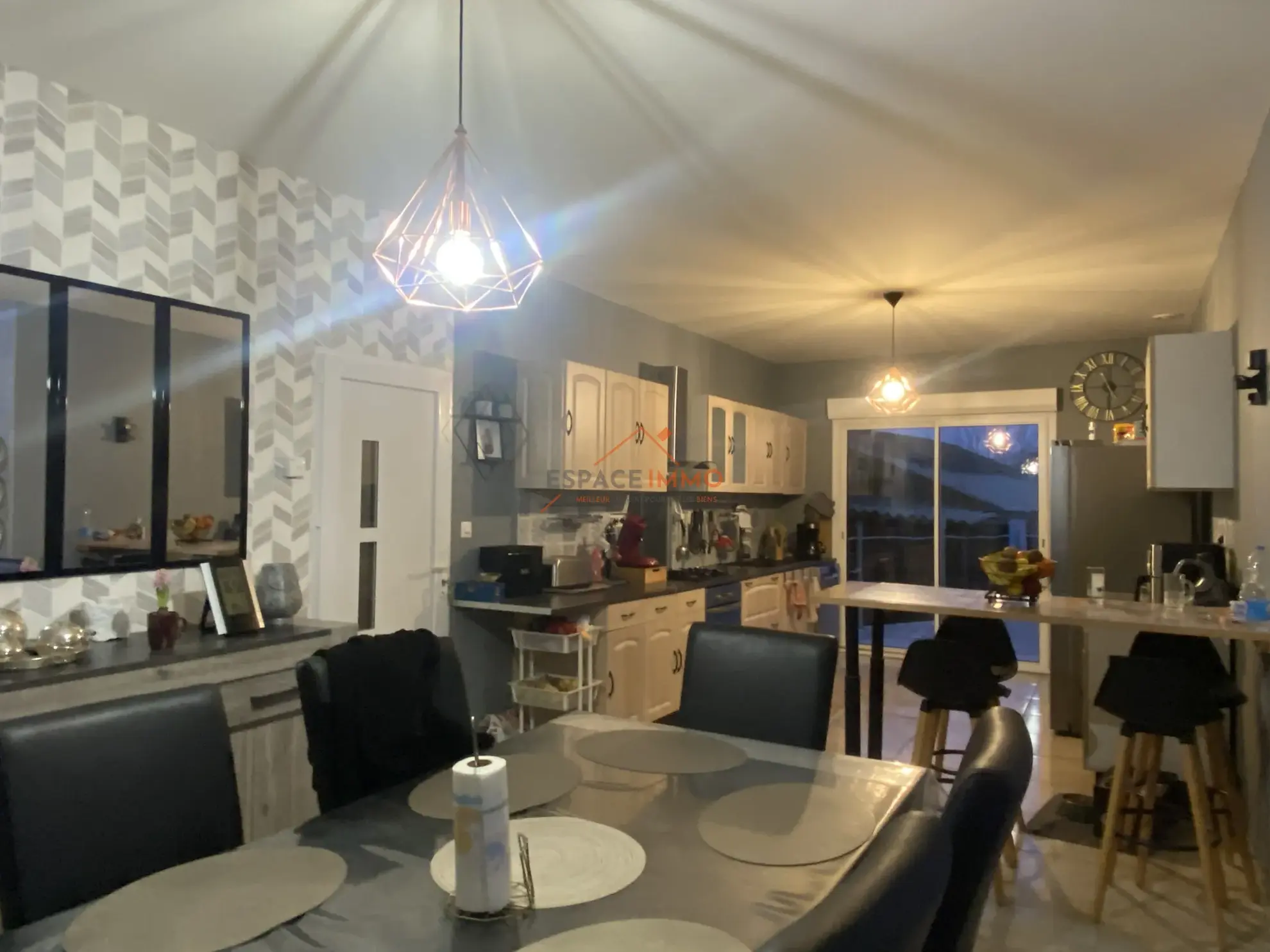 Maison de 138 m² à Trith Saint Léger avec 4 chambres et jardin 