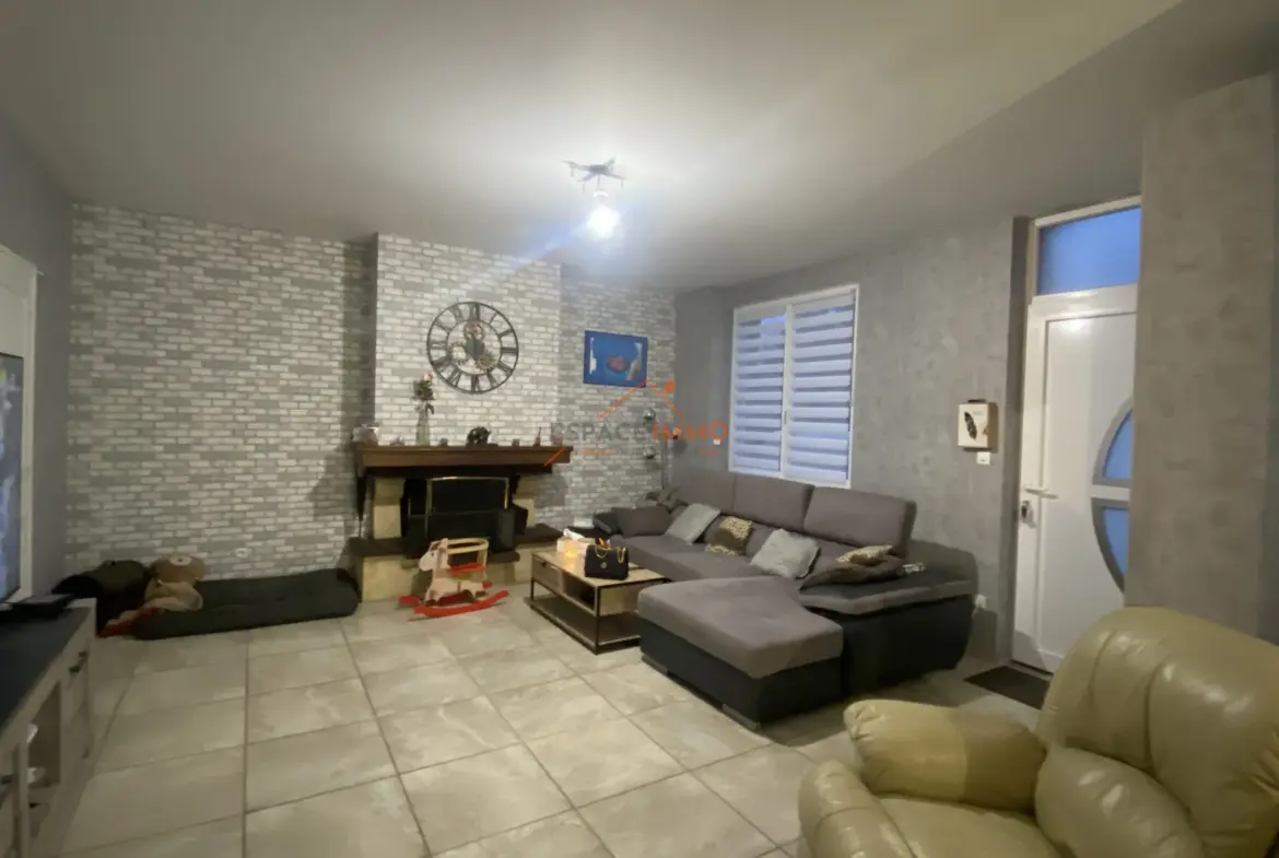 Maison de 138 m² à Trith Saint Léger avec 4 chambres et jardin 