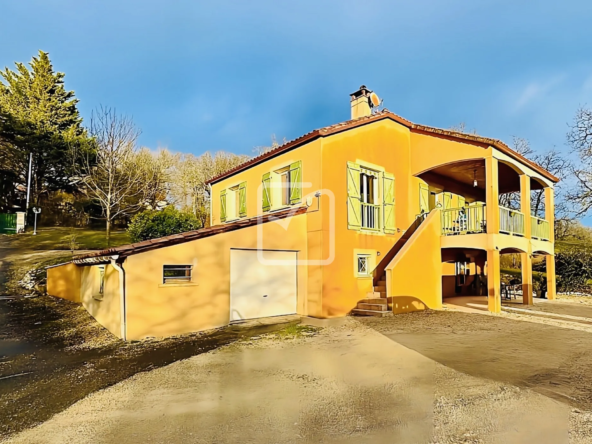 Maison d'exception à Saint-Projet avec parc et piscine 
